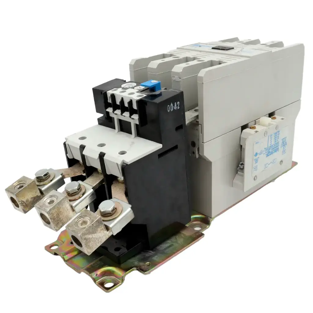 Contactor Trifásico Cutler-Hammer CE15MN3 600V 105A 3 Fases